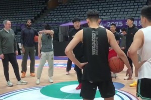 邱彪谈G2：避免低级失误&保护好篮板 做好这两块过程就不会差